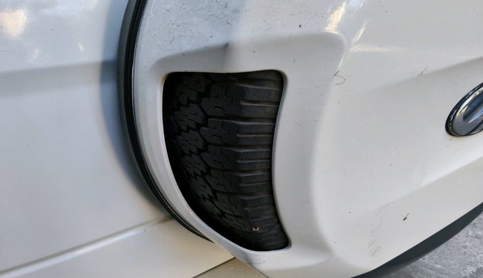 2016 Mahindra TUV300 T8, Diesel, Manual, 1,69,398 km, tyre