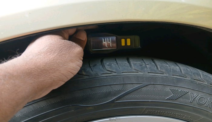 2015 Honda Mobilio 1.5L I-VTEC V, Petrol, Manual, 53,172 km, tyre