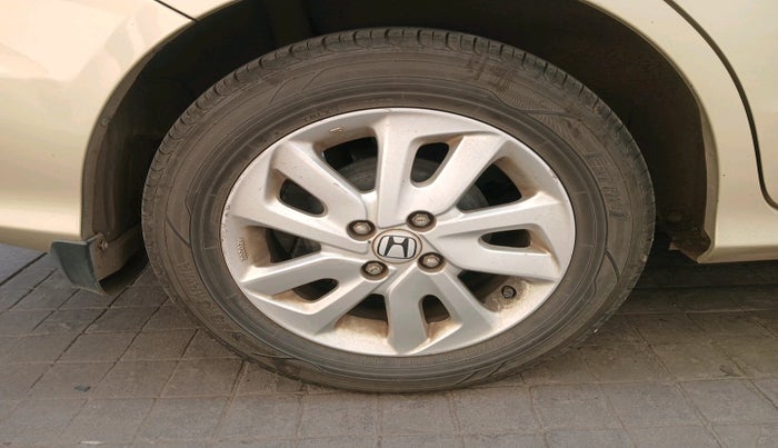 2015 Honda Mobilio 1.5L I-VTEC V, Petrol, Manual, 53,172 km, tyre