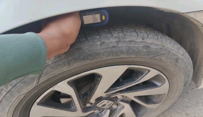 2019 Honda Civic 1.8L I-VTEC VX CVT, Petrol, Automatic, 70,777 km, tyre