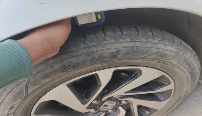 2019 Honda Civic 1.8L I-VTEC VX CVT, Petrol, Automatic, 70,777 km, tyre