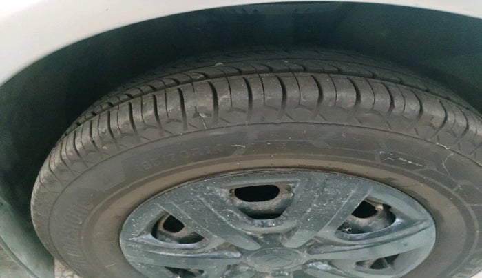 2011 Skoda Fabia AMBIENTE 1.2 MPI, Petrol, Manual, 57,022 km, tyre