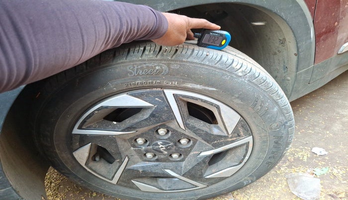 2024 KIA SONET HTK (O) 1.2 Petrol MT, Petrol, Manual, 12,049 km, tyre