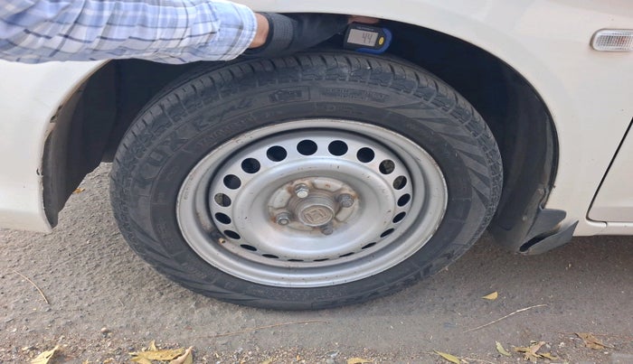 2017 Honda Amaze 1.5L I-DTEC E, Diesel, Manual, 1,85,125 km, tyre