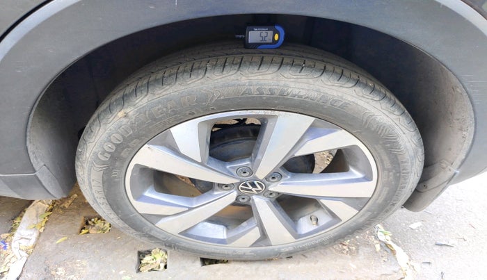 2022 Volkswagen TAIGUN TOPLINE 1.0 TSI AT, Petrol, Automatic, 24,764 km, tyre