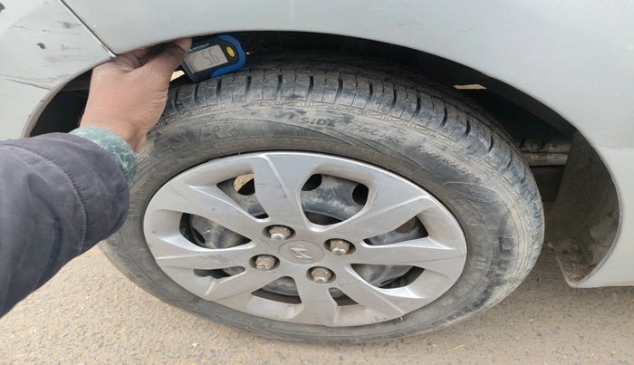 2014 Hyundai Eon MAGNA +, Petrol, Manual, 25,673 km, tyre