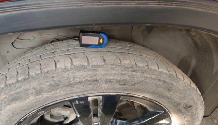 2019 Maruti Vitara Brezza ZDI PLUS AT DUAL TONE, Diesel, Automatic, 85,595 km, tyre