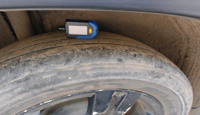 2019 Maruti Vitara Brezza ZDI PLUS AT DUAL TONE, Diesel, Automatic, 85,595 km, tyre