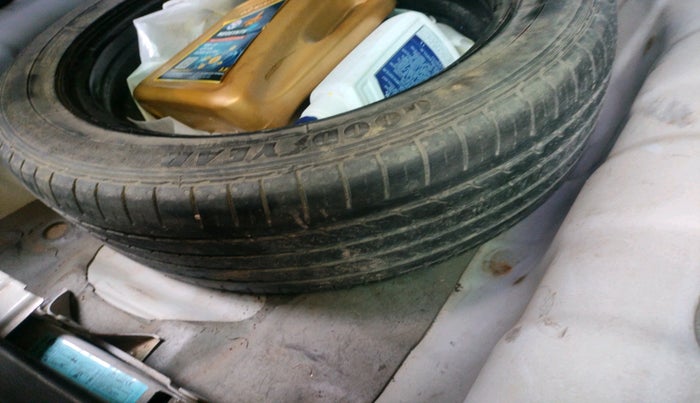 2016 Hyundai Verna 1.6 VTVT SX, Petrol, Manual, 39,579 km, tyre