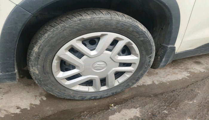 2016 Maruti Vitara Brezza VDI (O), Diesel, Manual, 60,170 km, tyre