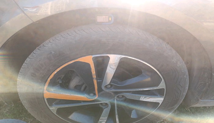 2021 Tata ALTROZ XZ DIESEL, Diesel, Manual, 69,582 km, tyre