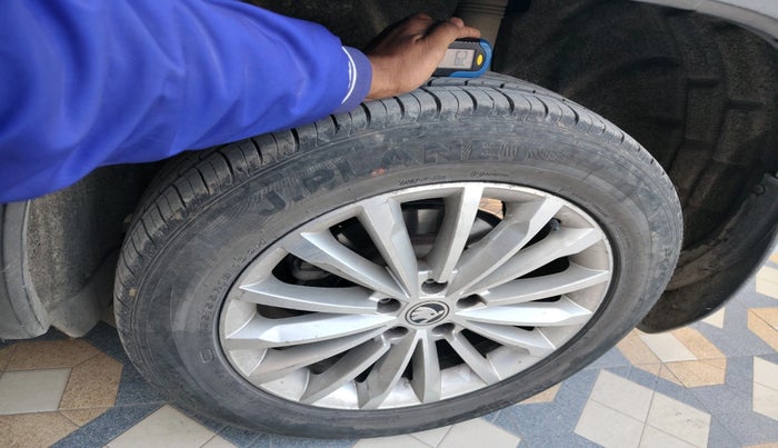 2018 Skoda Kodiaq L&K 2.0 TDI 4X4 AT, Diesel, Automatic, 1,03,650 km, tyre