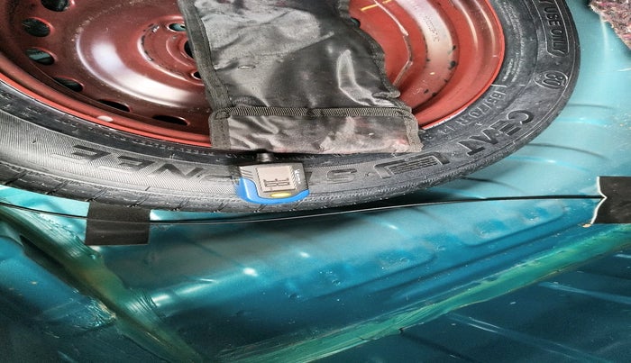 2022 Renault Kwid CLIMBER AMT 1.0, Petrol, Automatic, 23,162 km, tyre