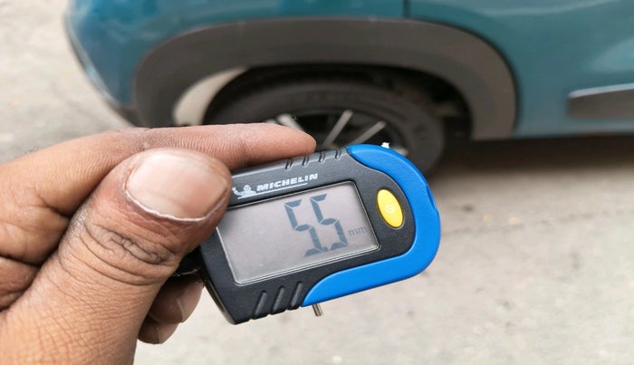 2022 Renault Kwid CLIMBER AMT 1.0, Petrol, Automatic, 23,162 km, tyre