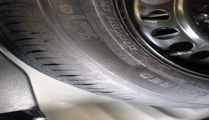 2022 Maruti BREZZA VXI AT SMART HYBRID, Petrol, Automatic, 26,900 km, tyre