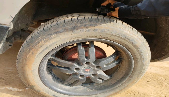 2012 Renault Duster 85 PS RXL DIESEL, Diesel, Manual, 94,783 km, tyre