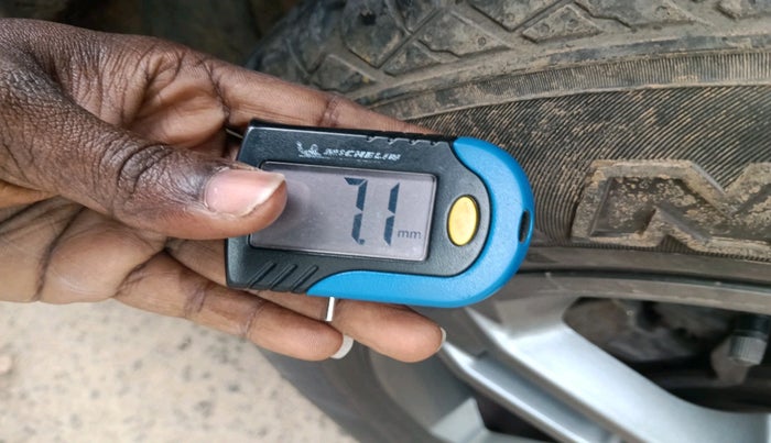 2021 Mahindra Thar LX  P 4WD AT CONVERTIBLE, Petrol, Automatic, 15,089 km, tyre