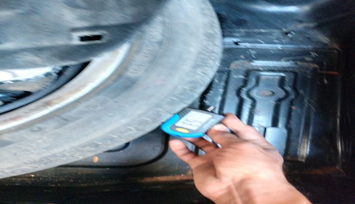 2011 Mercedes Benz E Class E 350 AVANTGARDE PETROL, Petrol, Automatic, 78,784 km, tyre