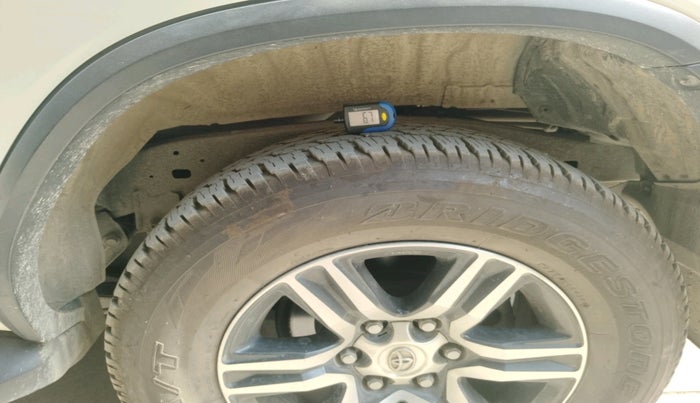 2018 Toyota Fortuner 2.8 4X2 AT, Diesel, Automatic, 62,070 km, tyre