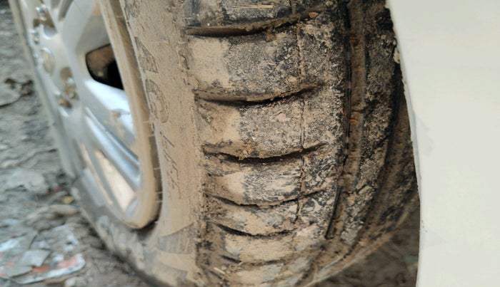 2013 Hyundai Santro Xing GLS, Petrol, Manual, 54,542 km, tyre