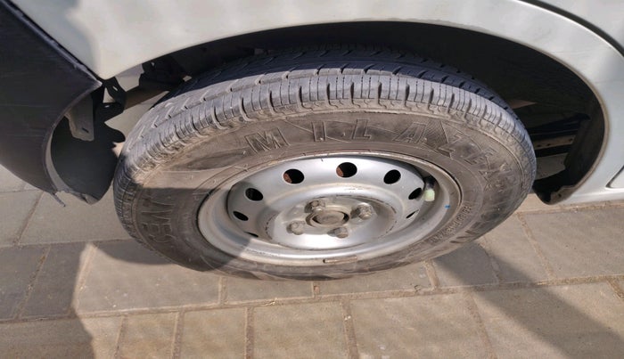 2011 Maruti Wagon R 1.0 LXI, Petrol, Manual, 44,742 km, tyre