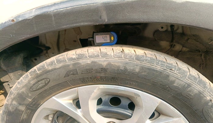 2022 KIA SONET HTE 1.2, Petrol, Manual, 44,949 km, tyre