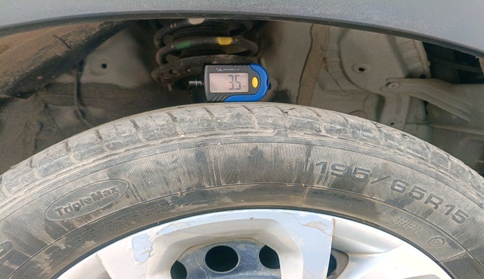 2022 KIA SONET HTE 1.2, Petrol, Manual, 44,949 km, tyre