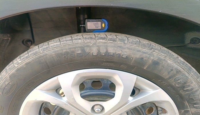 2022 KIA SONET HTE 1.2, Petrol, Manual, 44,949 km, tyre