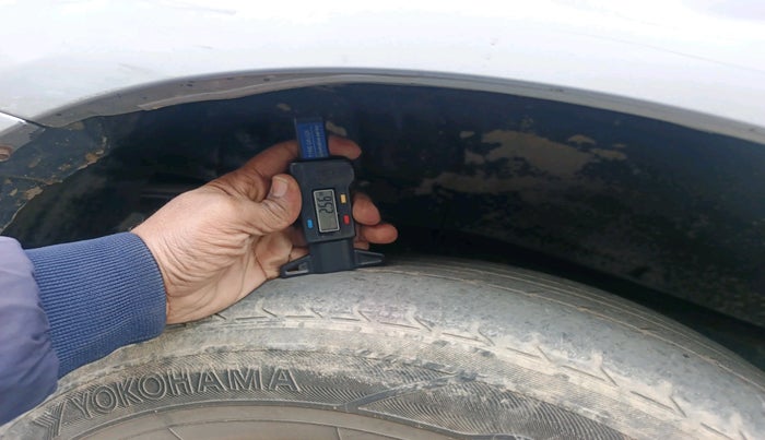 2020 Toyota Innova Crysta 2.4 GX AT 7 STR, Diesel, Automatic, 1,47,957 km, tyre