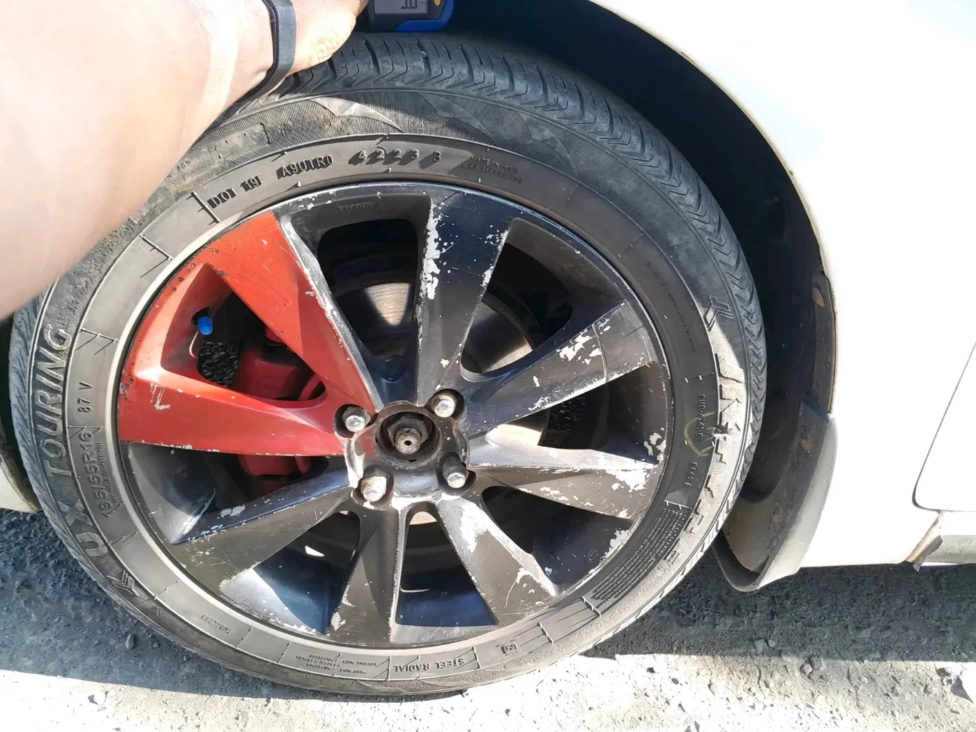 2011 Hyundai Verna FLUIDIC 1.6 CRDI SX AT, Diesel, Automatic, 1,04,191 km, tyre