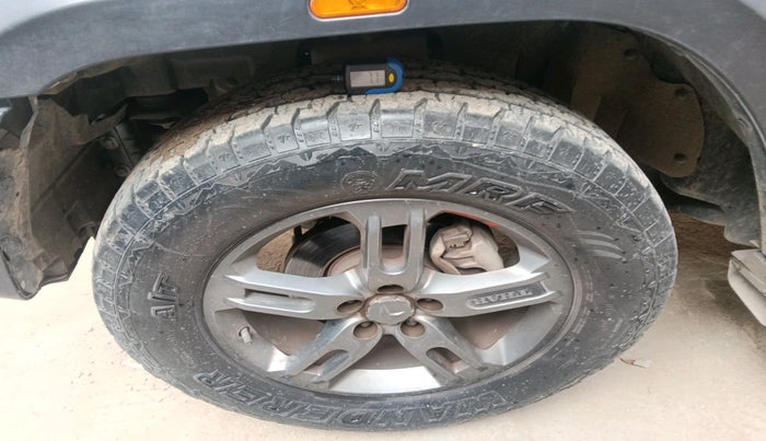 2023 Mahindra Thar LX P 2WD AT HT, Petrol, Automatic, 7,857 km, tyre