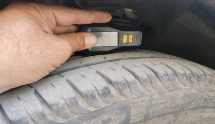 2021 Maruti Ertiga ZXI+ SHVS, Petrol, Manual, 25,874 km, tyre