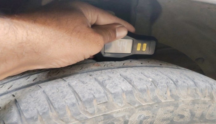 2021 Maruti Ertiga ZXI+ SHVS, Petrol, Manual, 25,874 km, tyre