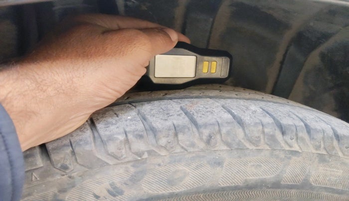 2021 Maruti Ertiga ZXI+ SHVS, Petrol, Manual, 25,874 km, tyre