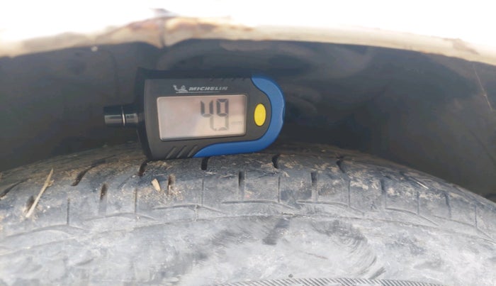 2014 Hyundai i10 MAGNA 1.1, Petrol, Manual, 1,16,039 km, tyre