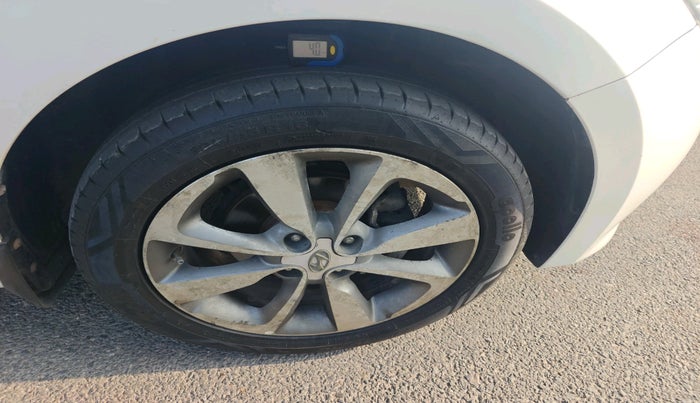 2017 Hyundai Elite i20 ASTA 1.2 DUAL TONE, Petrol, Manual, 1,13,334 km, tyre