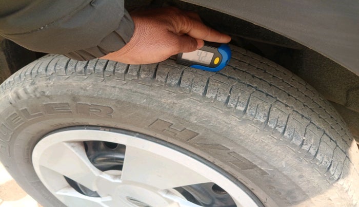 2021 Mahindra XUV500 W7, Diesel, Manual, 47,041 km, tyre