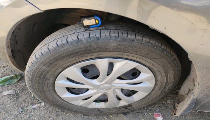 2022 Maruti Swift VXI CNG, Petrol, Manual, 59,300 km, tyre