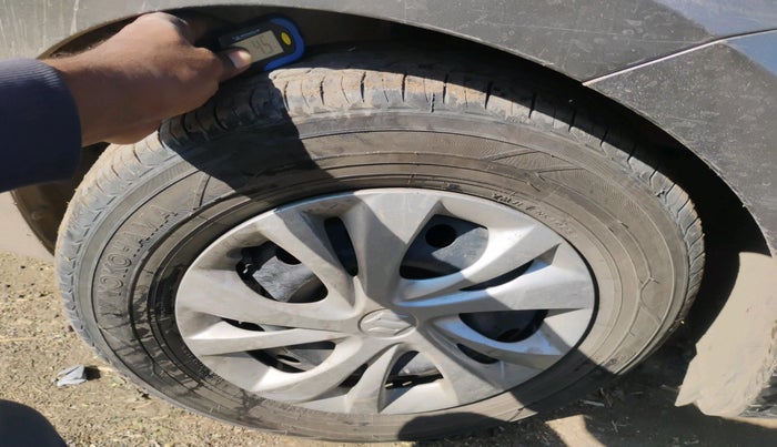 2022 Maruti Swift VXI CNG, Petrol, Manual, 59,300 km, tyre