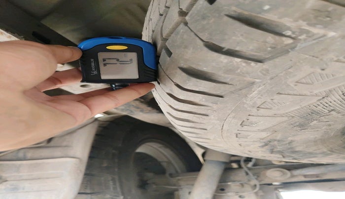 2014 Toyota Fortuner 3.0 4X2 MT, Diesel, Manual, 2,21,629 km, tyre