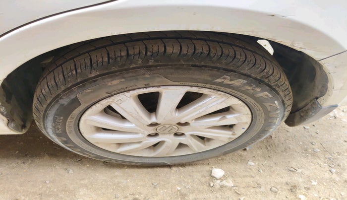 2016 Maruti Swift Dzire ZXI, Petrol, Manual, 1,32,491 km, tyre