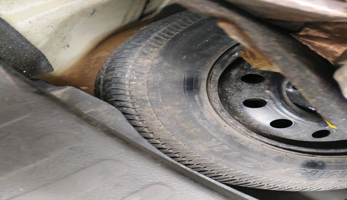 2016 Maruti Swift Dzire ZXI, Petrol, Manual, 1,32,491 km, tyre