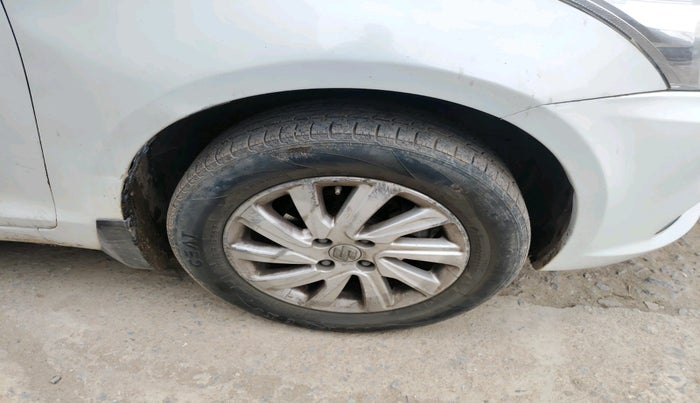 2016 Maruti Swift Dzire ZXI, Petrol, Manual, 1,32,491 km, tyre