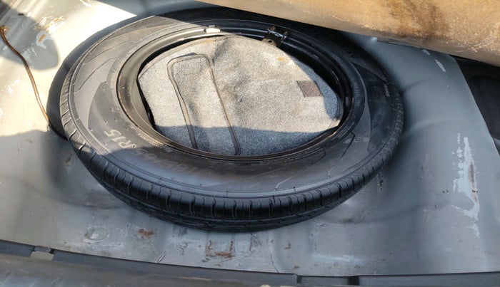 2020 Hyundai Verna SX 1.5 VTVT, Petrol, Manual, 1,02,554 km, tyre