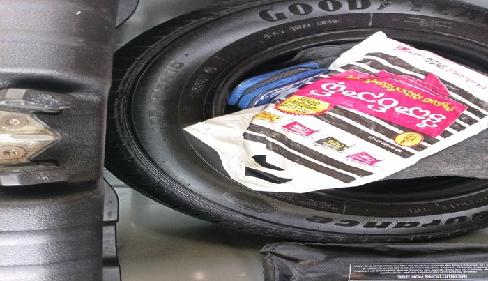 2020 KIA SONET HTX 1.0 IMT, Petrol, Manual, 38,627 km, tyre