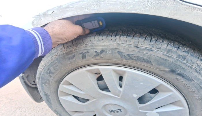 2014 Ford Figo ZXI 1.2 PETROL, Petrol, Manual, 1,10,351 km, tyre