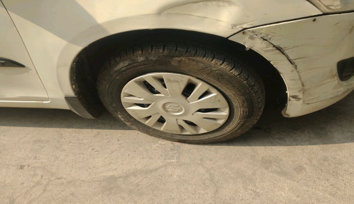 2012 Maruti Swift VXI, Petrol, Manual, 1,06,497 km, tyre