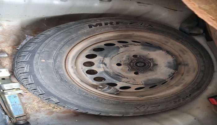 2016 Hyundai Grand i10 SPORTZ 1.1 CRDI, Diesel, Manual, 1,04,579 km, tyre