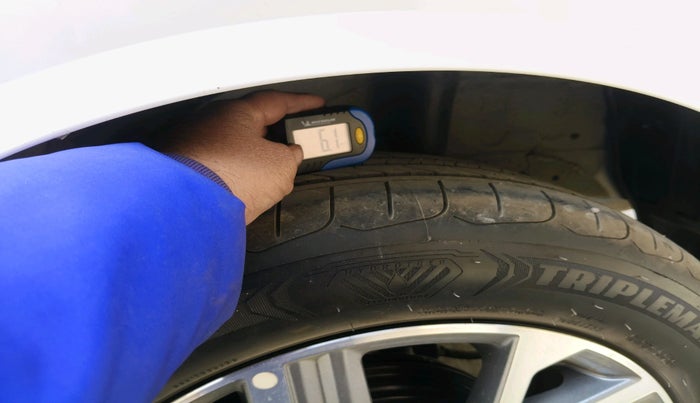 2025 Hyundai Verna SX 1.5 l MPI, Petrol, Manual, 4,571 km, tyre