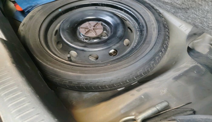 2017 Maruti IGNIS DELTA 1.2 AMT, Petrol, Automatic, 80,731 km, tyre